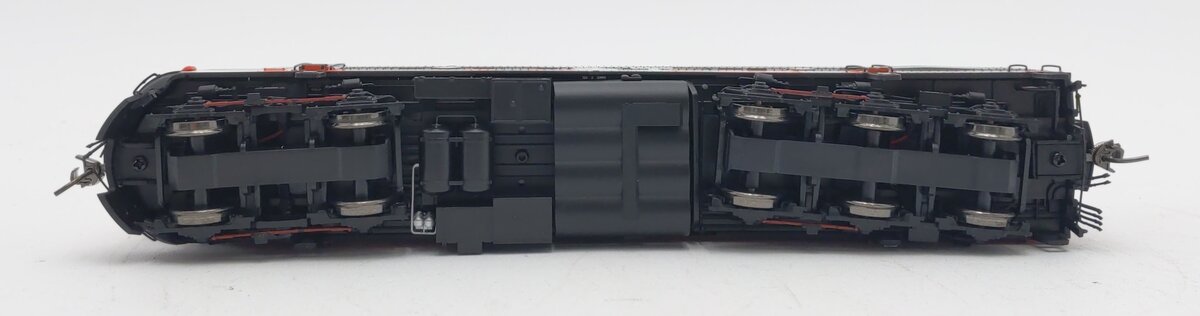 Rapido Trains 14100 HO New Haven EMD FL9 Diesel Locomotive #2002