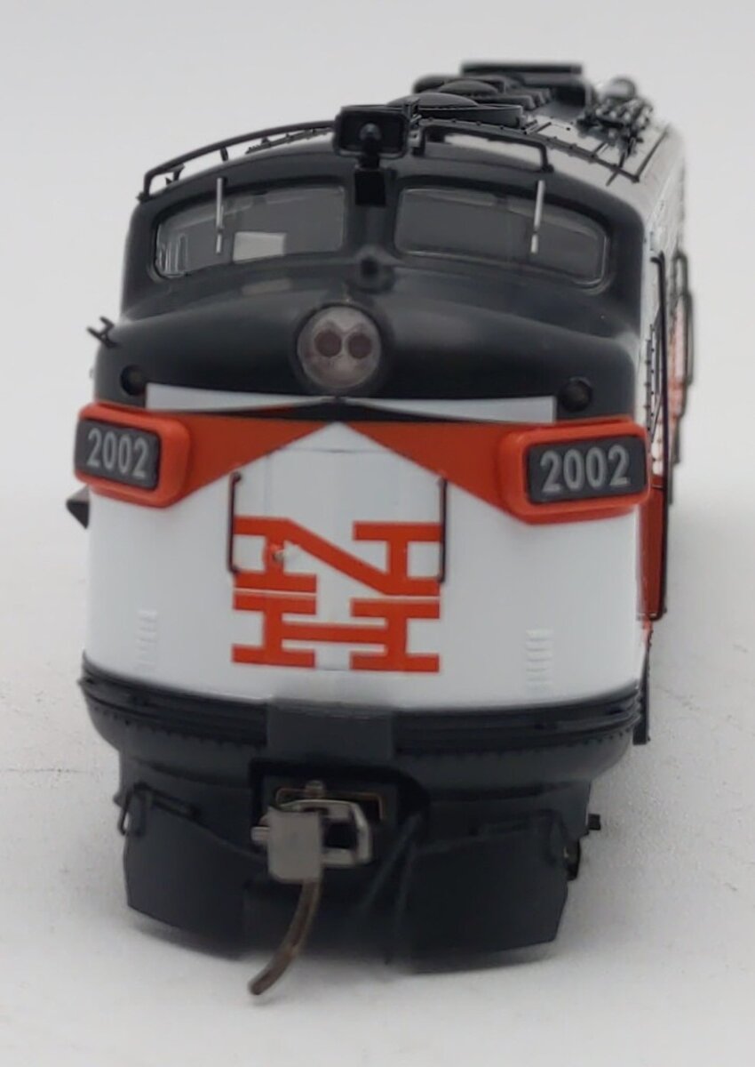 Rapido Trains 14100 HO New Haven EMD FL9 Diesel Locomotive #2002