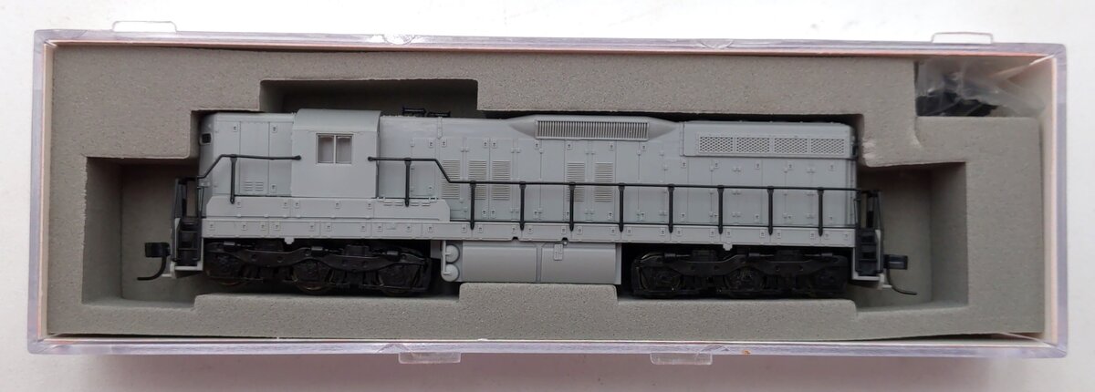 Atlas 53500 N Scale EMD SD-9 Diesel Locomotive Undecorated w/ Dynamic Brakes
