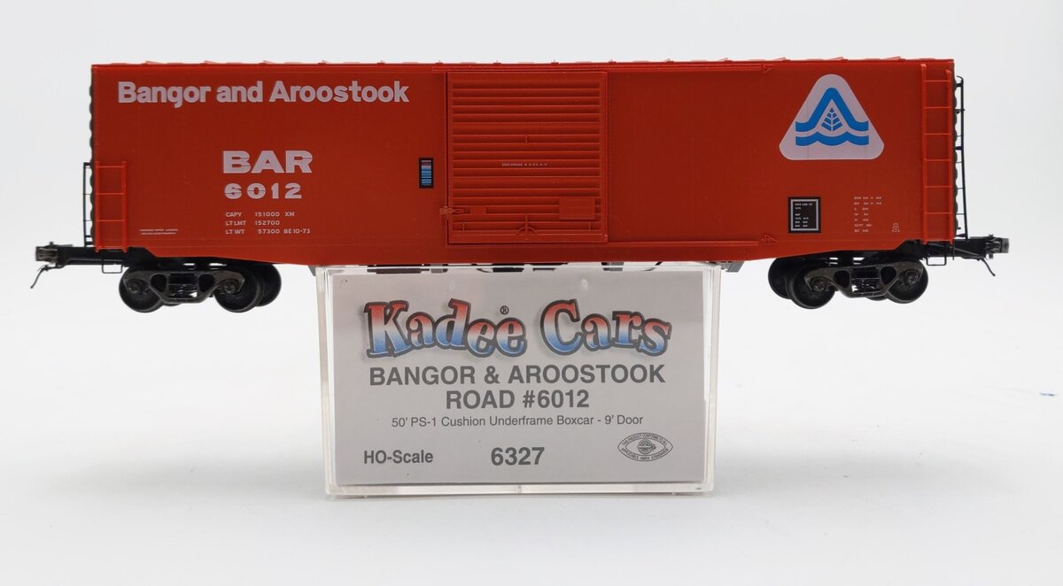 Kadee 6327 HO Bangor & Aroostook 50' PS-1 Boxcar #6012