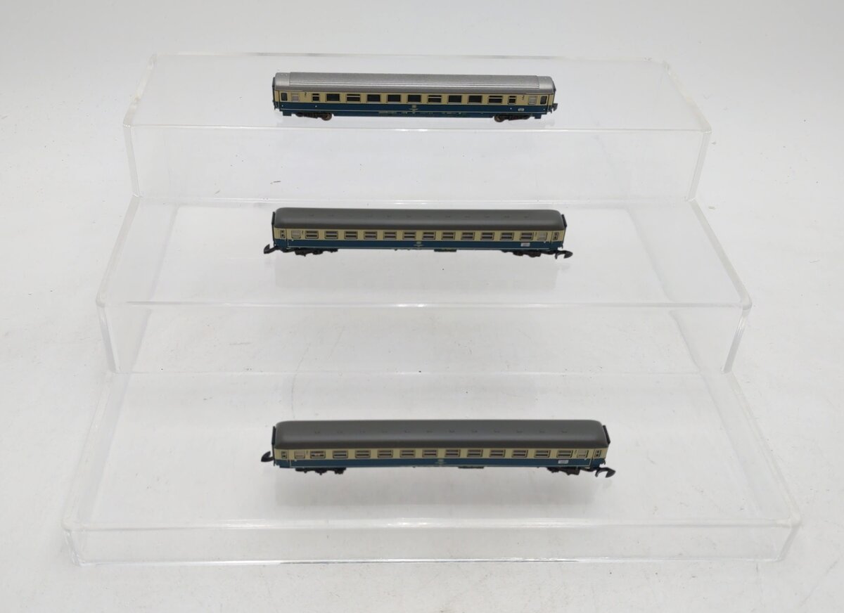 Marklin 87282 Z German Federal RR 2nd Class Intermediate Car Set (Set of 3) LN/Box