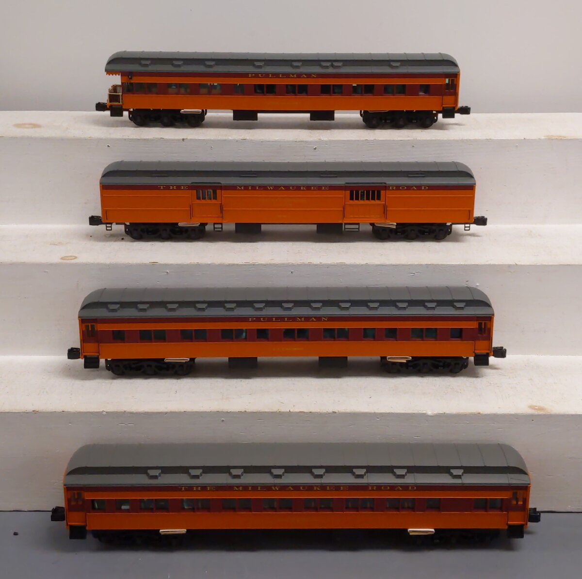 Lionel 6-25515 O Milwaukee Road "Olympian" Heavyweight 4-Car Passenger Set