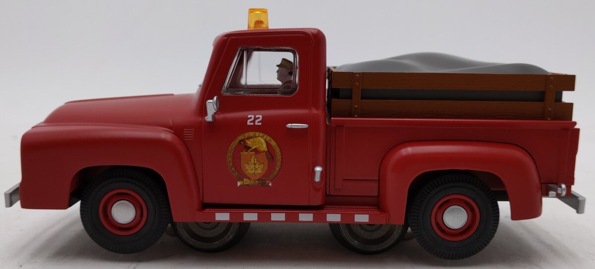 Lionel 6-39533 O Canadian Pacific 1955 MOW Pickup Truck w/Railroad Wheels 3-Rail