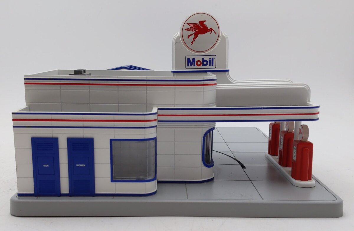 MTH 30-9124 Mobil Operating Gas Station LN/Box