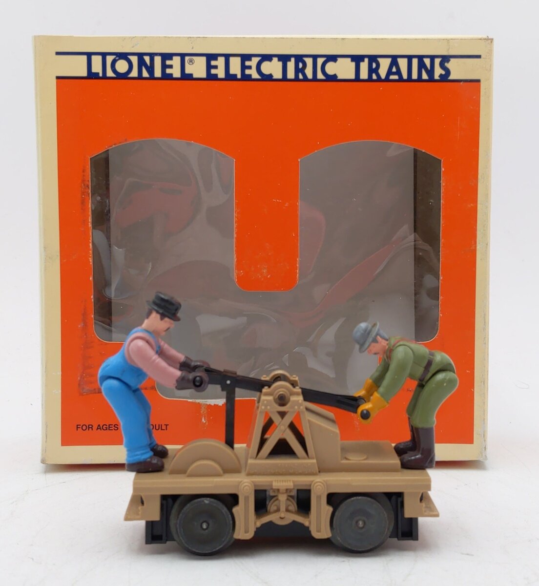 Lionel 6-18429 O Operating Handcar with Railroad Workers LN/Box