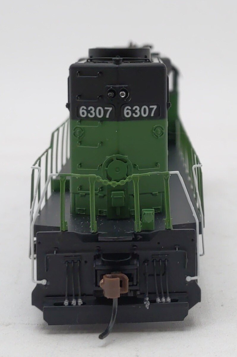 Athearn 98830 HO Burlington National SD40 Diesel Locomotive w/DCC & Sound #6307