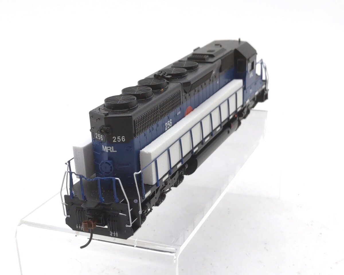 Athearn 98841 HO Montana Rail Link SD40 Diesel Locomotive w/DCC & Sound #256