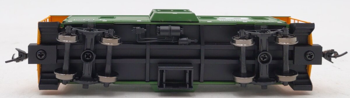 Walthers 910-8652 HO Burlington Northern International Bay Window Caboose #11995