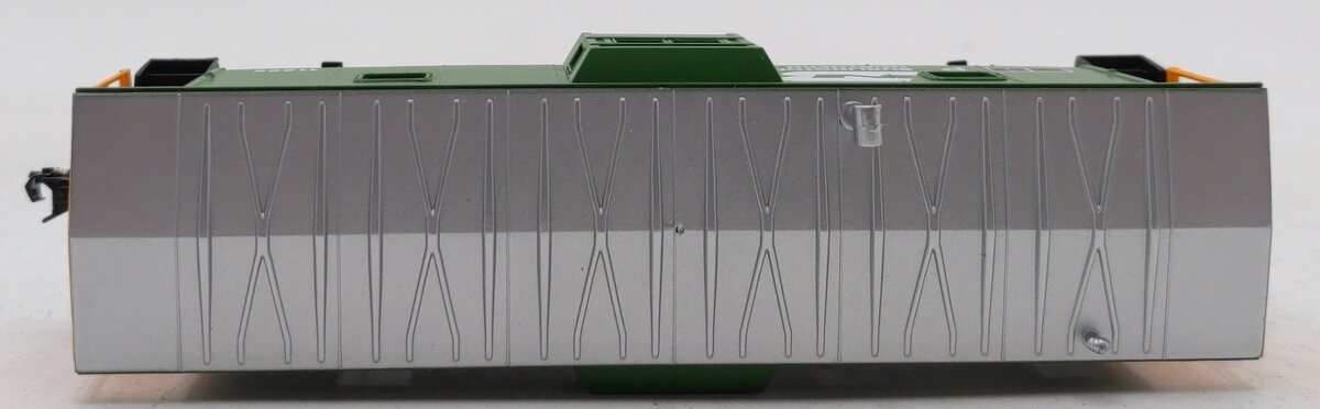 Walthers 910-8652 HO Burlington Northern International Bay Window Caboose #11995