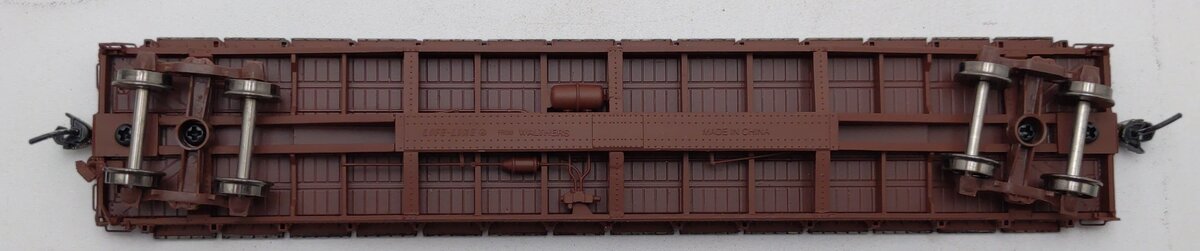 Walthers 920-104113 HO Soo Line 53' AAR Flatcar - Ready to Run #5205