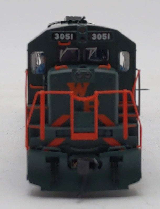 Walthers 920-41656 HO Western Pacific GE U30B PROTO 2000 TSU Sound w/DCC #3051