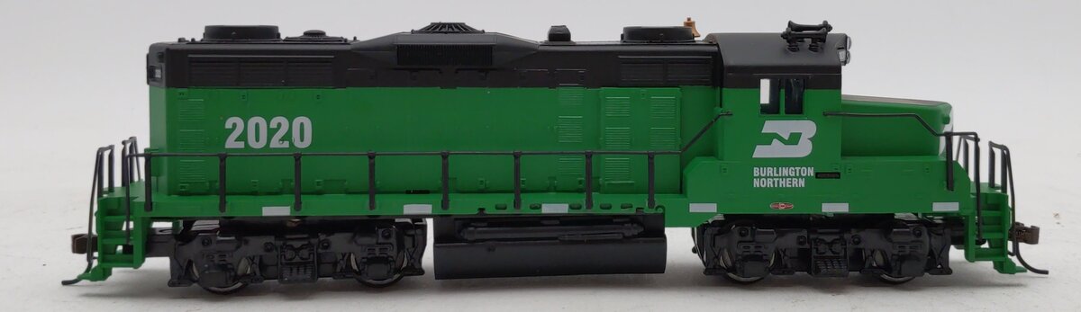 Mantua 414104 HO Burlington Northern EMD GP20 Diesel Locomotive Sound/DCC #2020