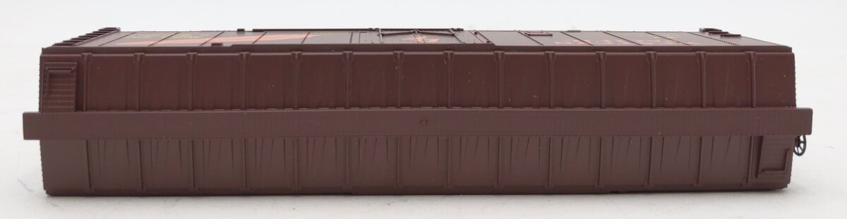 Walthers 931-1675 HO Western Pacific 50' Plug-Door Boxcar - Ready to Run  #56057