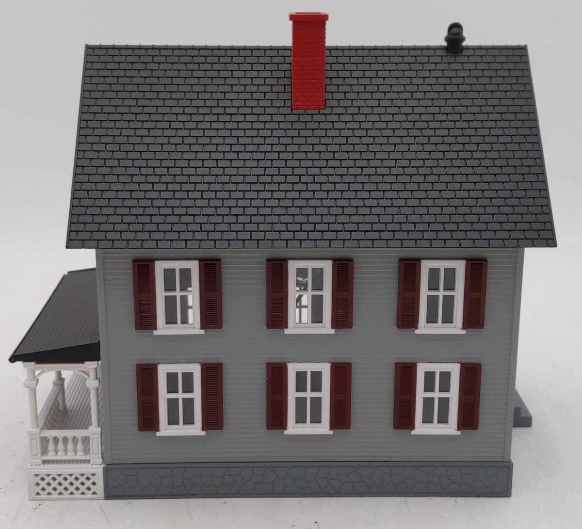 MTH 30-9024 O Gauge Assembled Row House With Porch Gray W/Red Shutters LN/Box