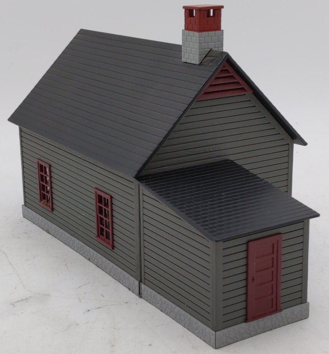 MTH 30-90250 Work House #1 Maroon & Dark Gray