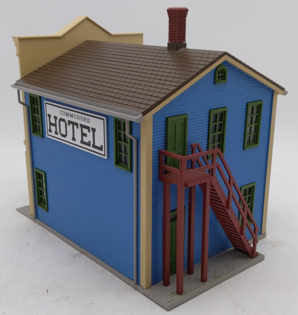 MTH 30-90574 O Commodore Hotel RailKing 2-Story Hotel Building