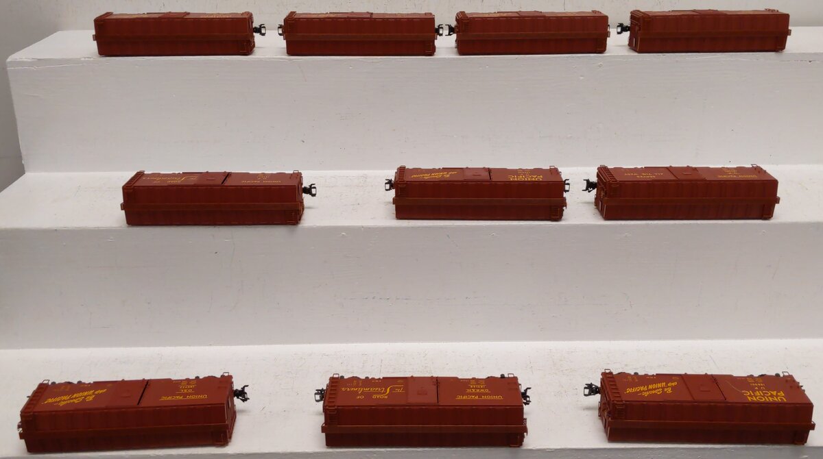 Marklin 45646 HO Union Pacific Boxcars (Set of 10) LN/Box