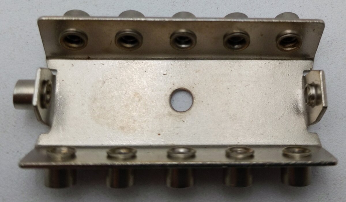 Marklin 72090 HO Distribution Strip