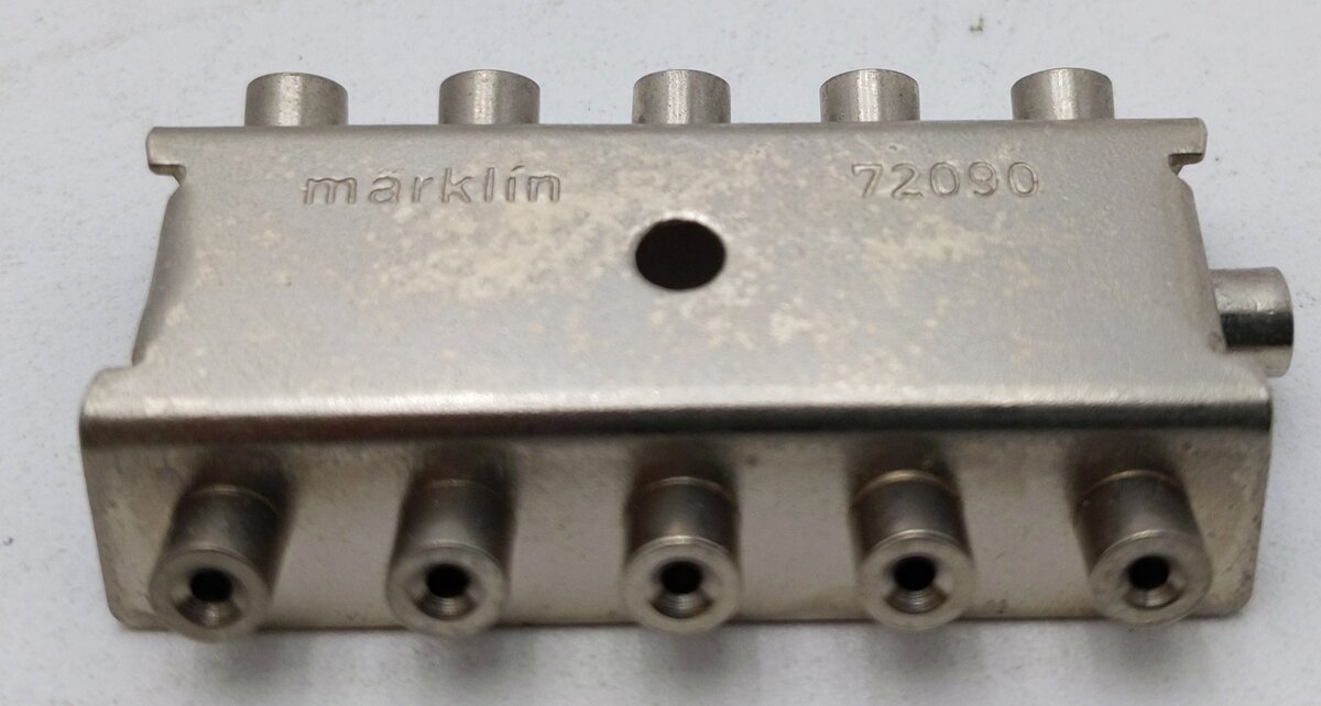 Marklin 72090 HO Distribution Strip