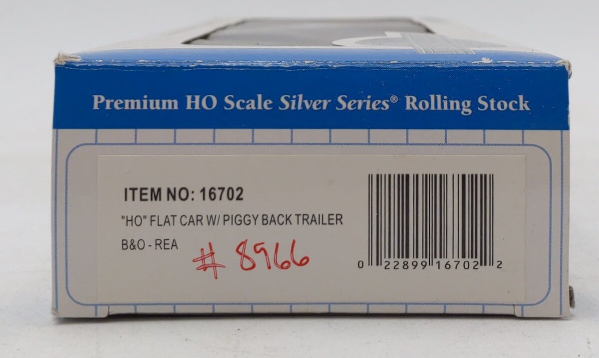 Bachmann 16702 HO Baltimore & Ohio 52' 6" Flatcar w/35' Piggyback Trailer #8966 EX/Box