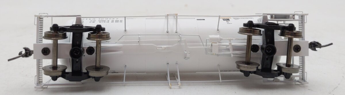 Athearn 96123 HO UTLX RTR 13,600-Gallon Acid Tank #125137