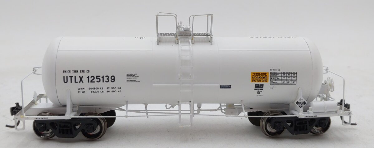 Athearn 96124 HO UTLX 13,600-Gallon Acid Tank #125139