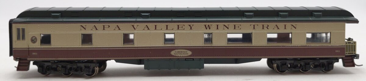 Athearn 8504 HO Scale Nappa Valley "Cabernet Sauvignon" Observation Car #1011