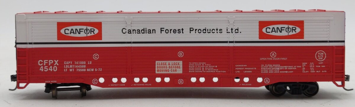 Bachmann 18135 HO Canadian Forest Products CFPX Evans All-Door Boxcar #4540