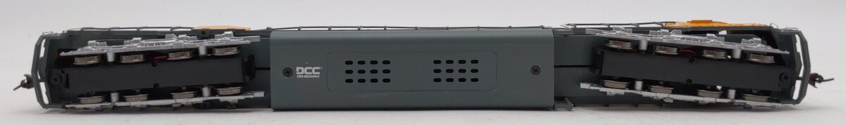 Bachmann 62105 HO Union Pacific EMD DD40AX Diesel Locomotive w/ DCC #6900