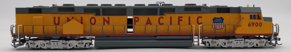 Bachmann 62105 HO Union Pacific EMD DD40AX Diesel Locomotive w/ DCC #6900
