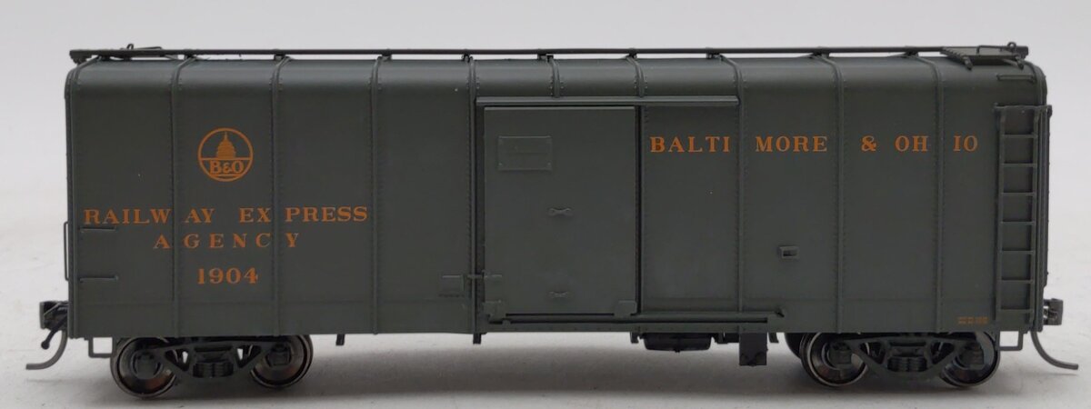 Fox Valley Models 30329 HO B&O Class C-16 Wagontop Express Boxcar w/Flat Doors