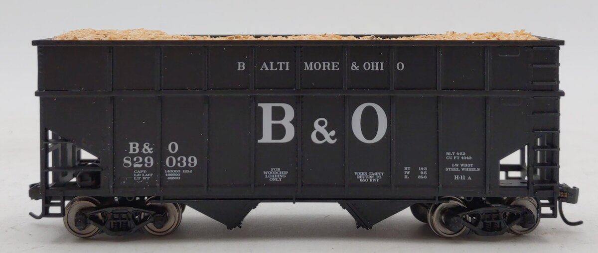 Walthers 910-6801 HO B&O 36' Wood Chip Hopper #829039