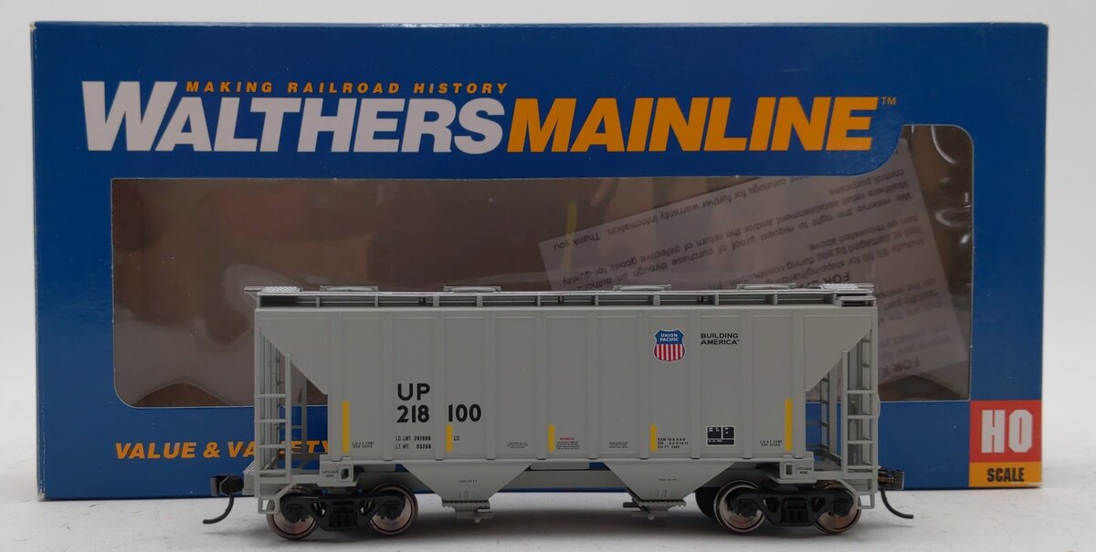 Walthers 910-7107 Union Pacific 37' Covered Hopper #218100