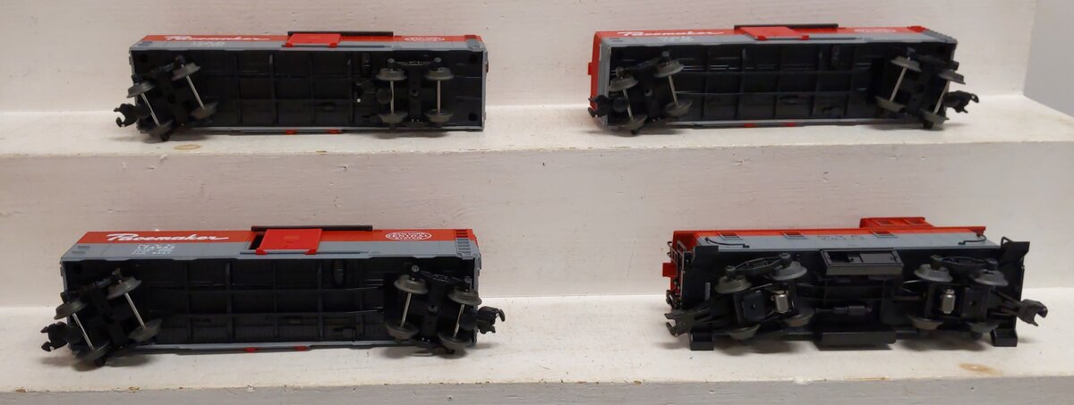 Lionel 6-17246 O Gauge New York Central Pacemaker 4-Car Freight Set LN/Box