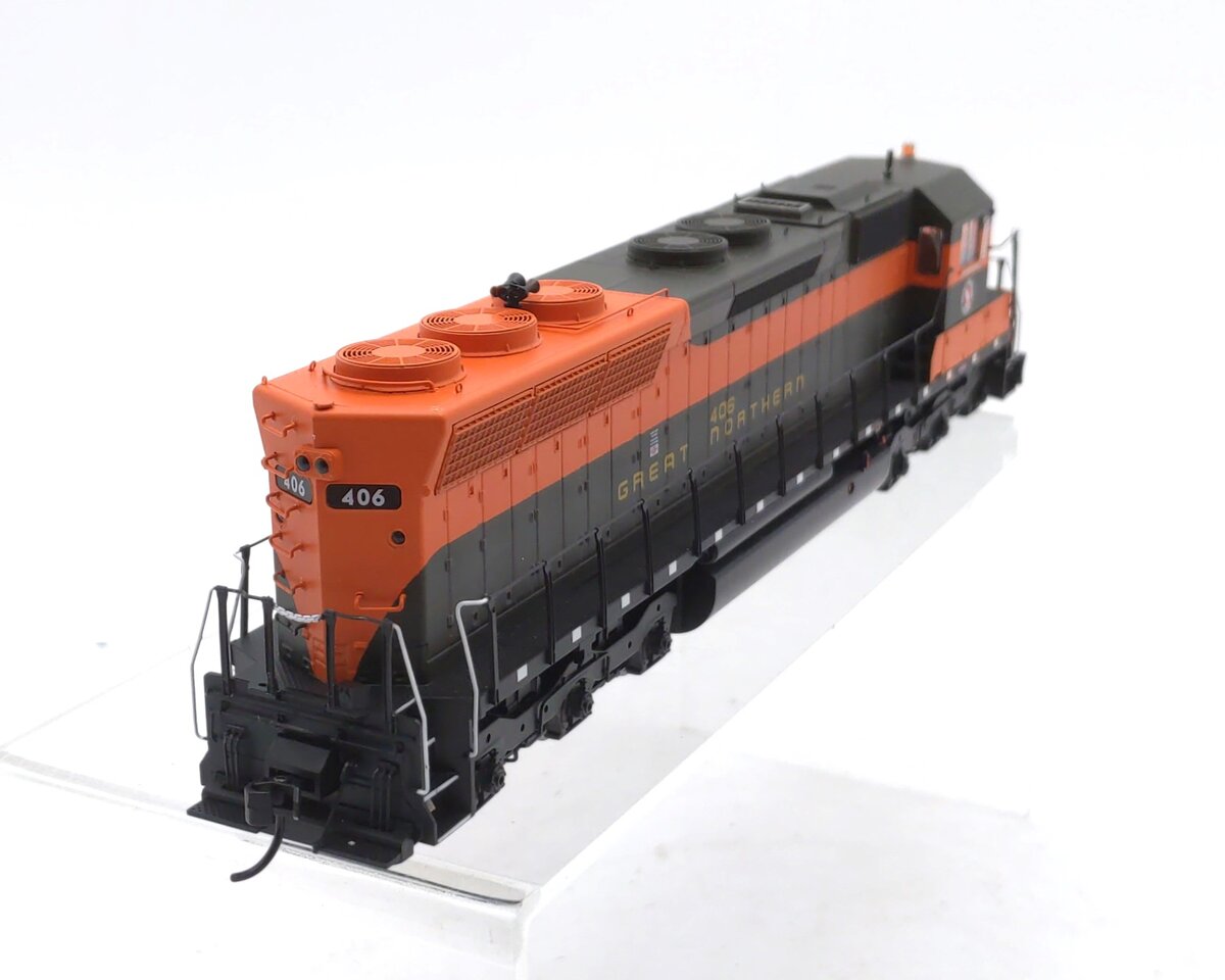 Walthers 920-48151 HO Great Northern SD45 Diesel Locomotive Standard DC #406