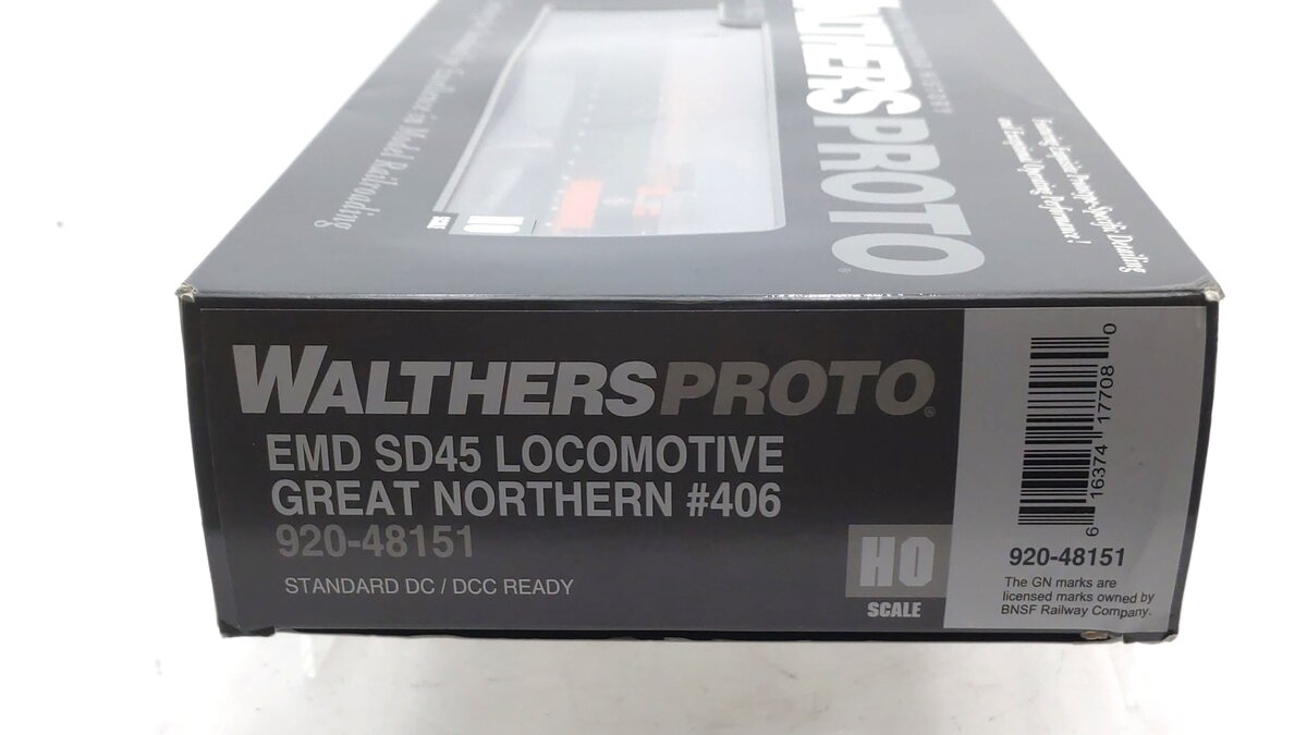 Walthers 920-48151 HO Great Northern SD45 Diesel Locomotive Standard DC #406