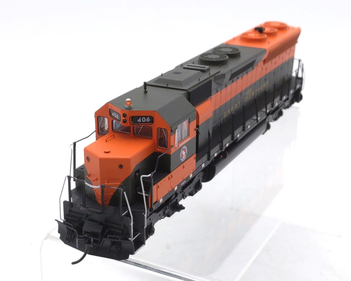 Walthers 920-48151 HO Great Northern SD45 Diesel Locomotive Standard DC #406