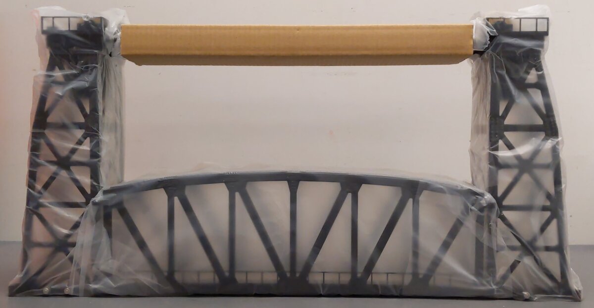 Lionel 6-14167 O Gauge Operating Lift Bridge #213 LN/Box