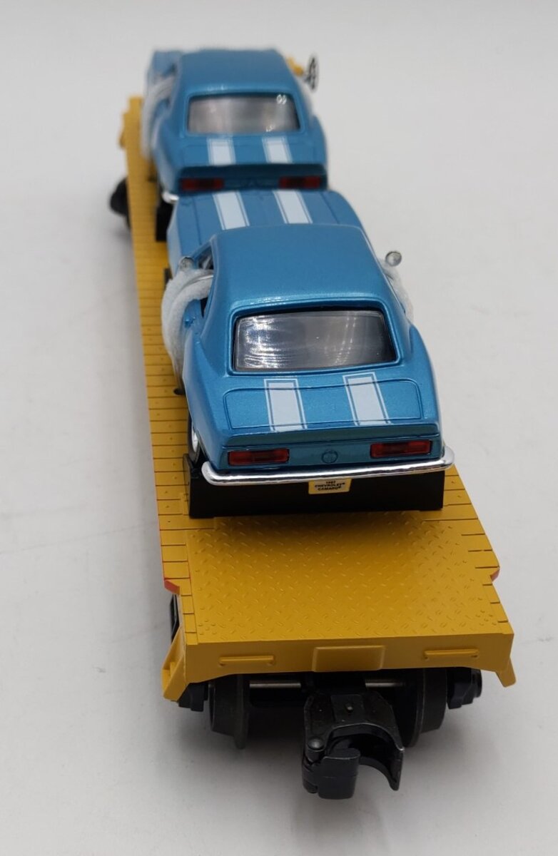 MTH 30-76792 O Chessie Flat Car with 2 1967 Camaros #8819