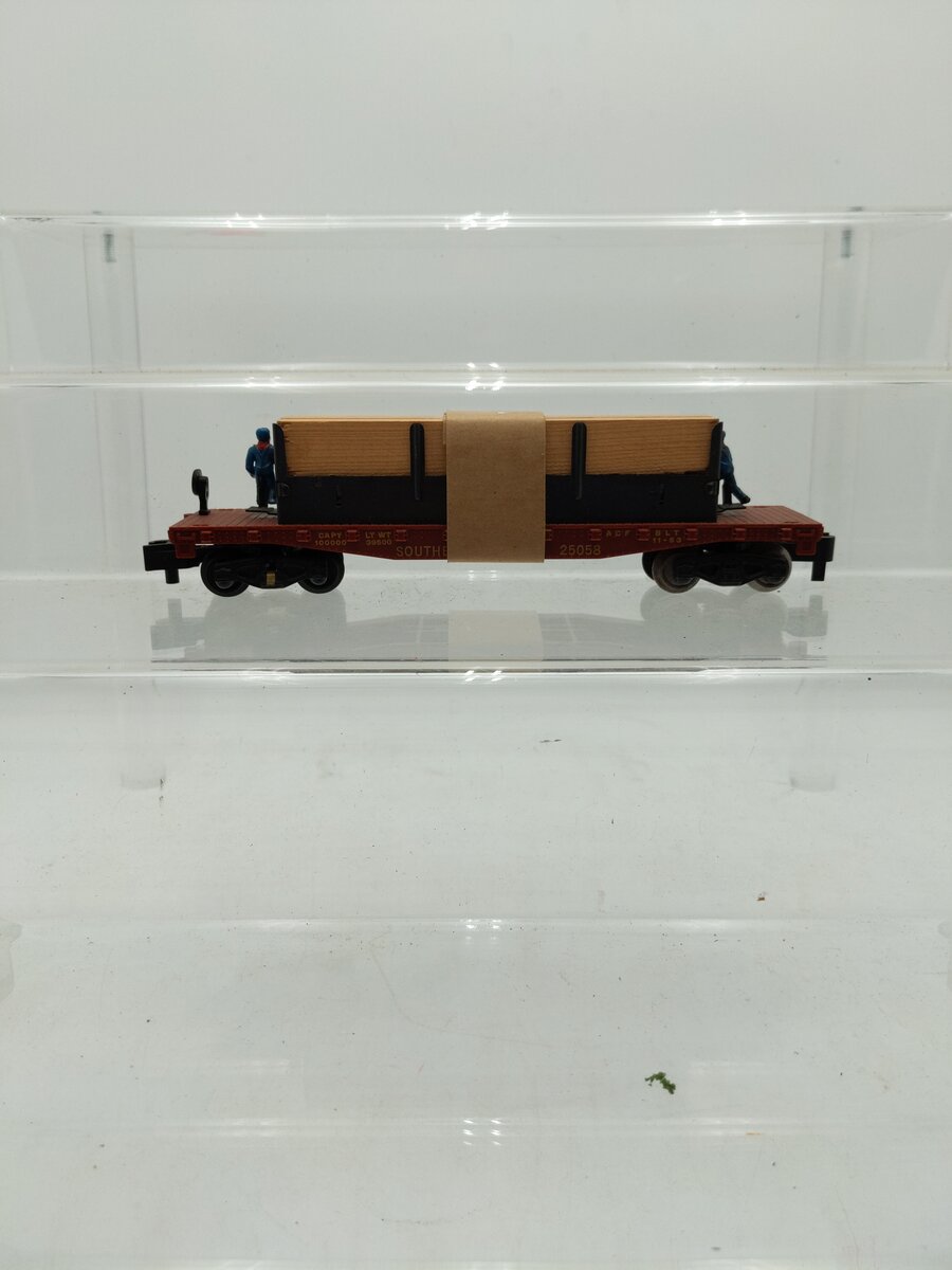 American Flyer 25058 S SP Lumber Unloading Flatcar with Pike Master Couplers EX