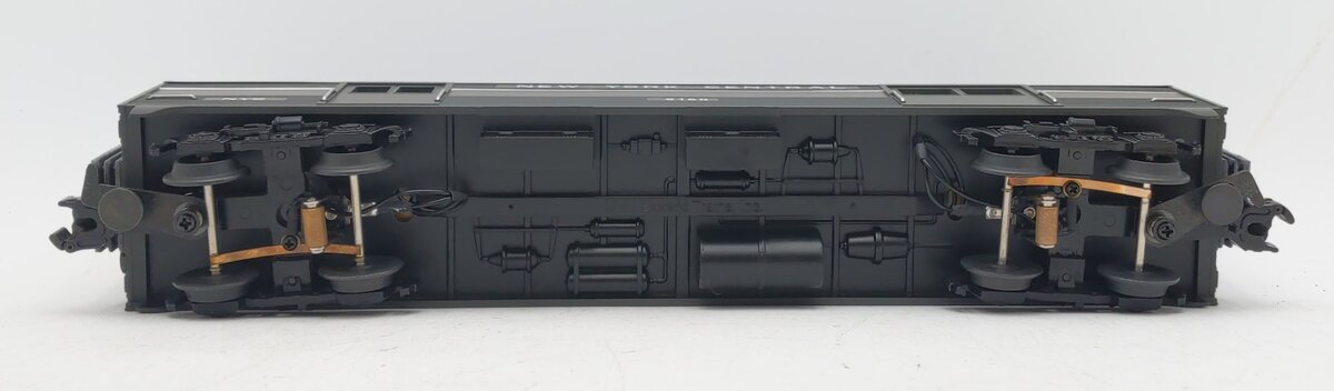 MTH 30-6110B NYC Lighting Stripe O-27 Streamlined Illuminated Baggage Car LN/Box