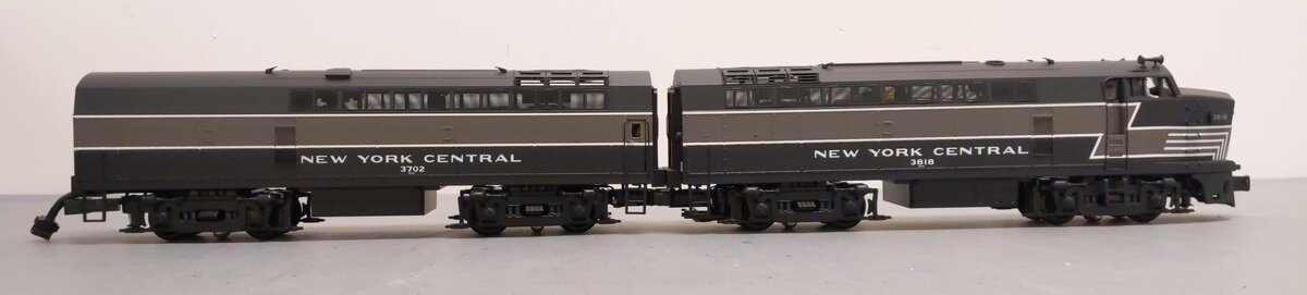 MTH 20-2294-1 NYC Sharknose AB Diesel Engine Set #3818/2702 w/PS2