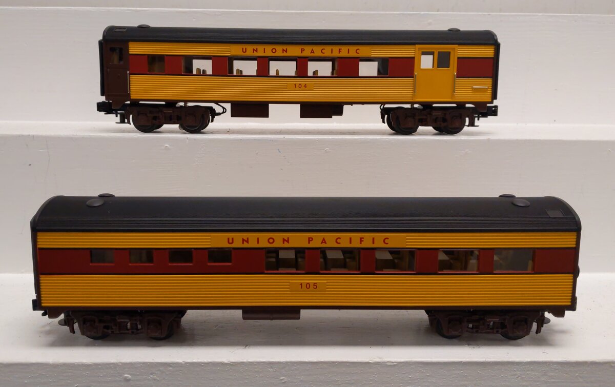 MTH 30-6108 O Union Pacific Streamlined Combine/Diner Set LN/Box