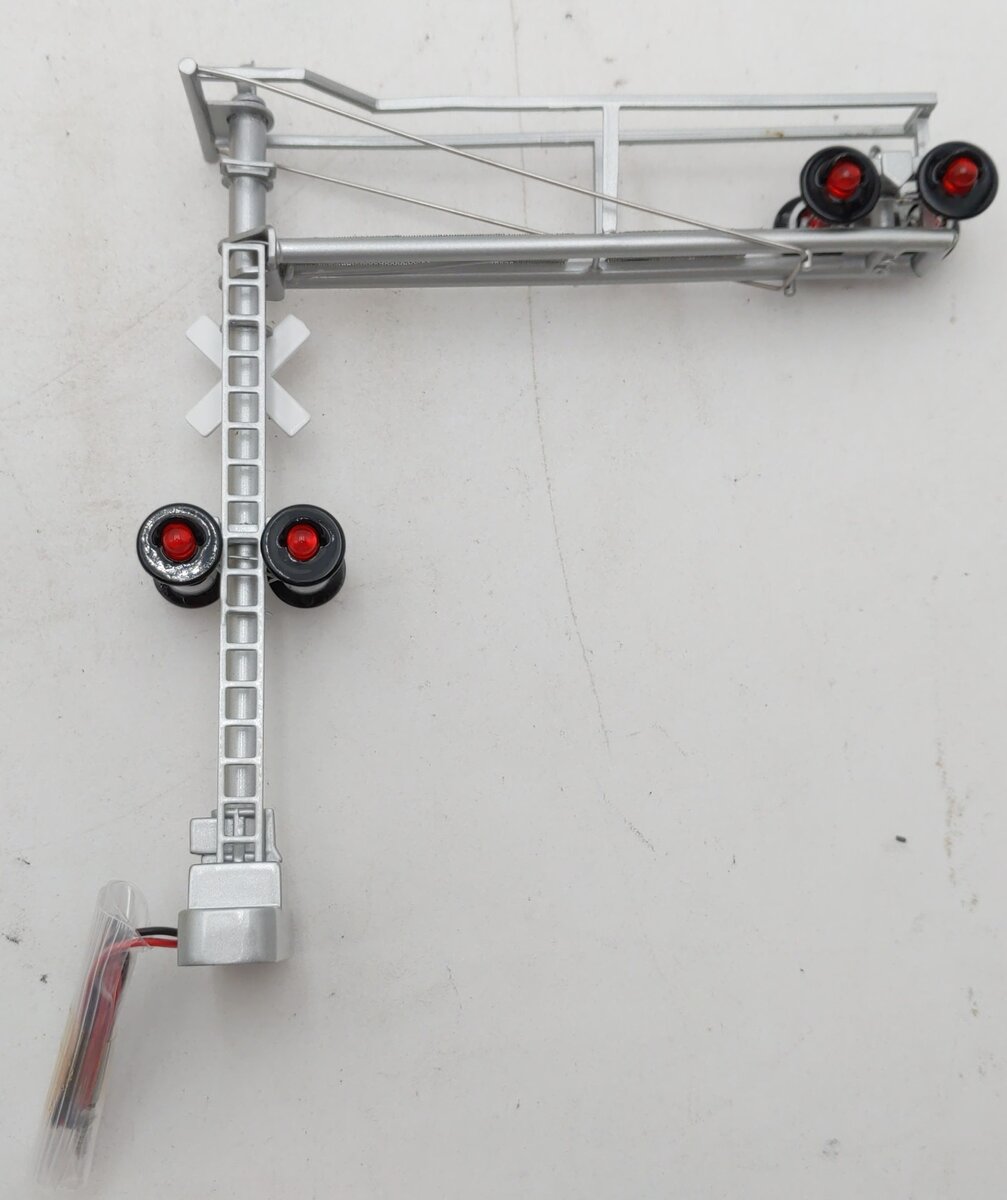 MTH 30-11006 O Gauge Modern Operating RR Crossing Signal EX/Box
