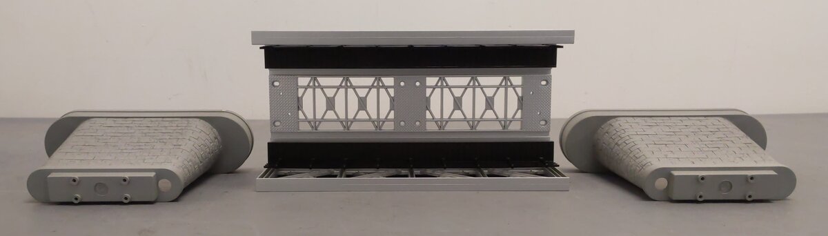 MTH 40-1014 O Gauge Silver Girder Bridge & 8