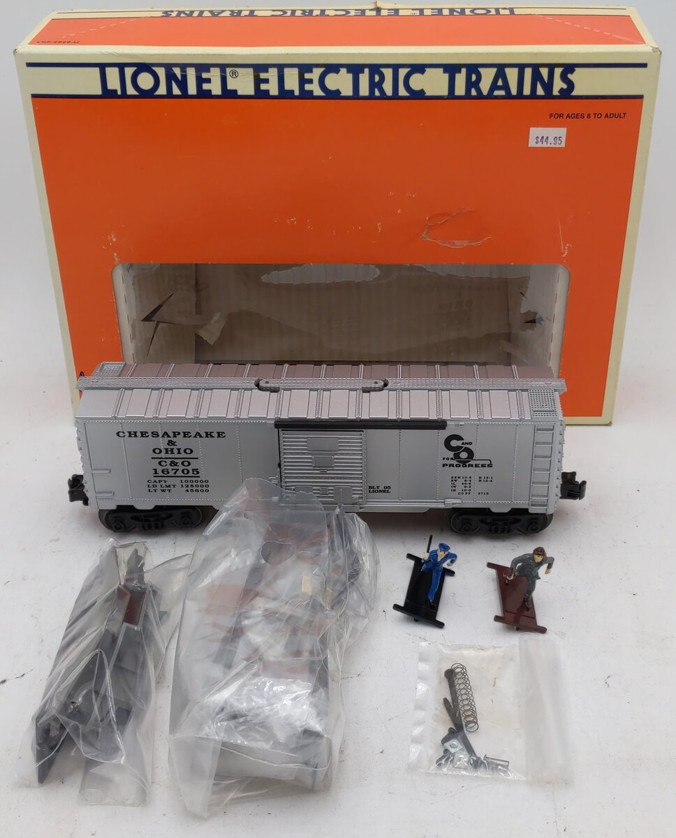 Lionel 6-16705 O Gauge Chesapeake & Ohio Hydraulic Maintenance Box Car