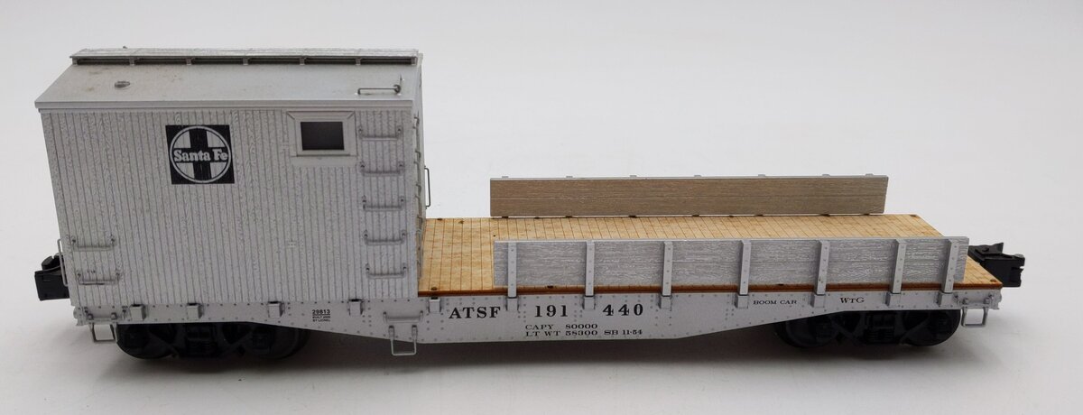 Lionel 6-29813 O Gauge Santa Fe Boom Car with TMCC & Crane Sounds