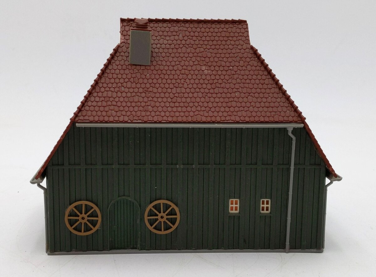 Vollmer 43680 HO Scale Winery Festival Kit Building Only- Assembled VG