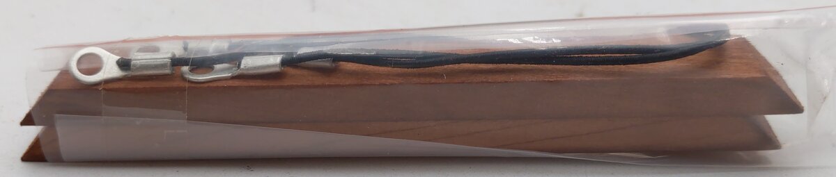 Lionel 6-36900 O Gauge Depressed Center Flatcar with Backshop Load MT/Box