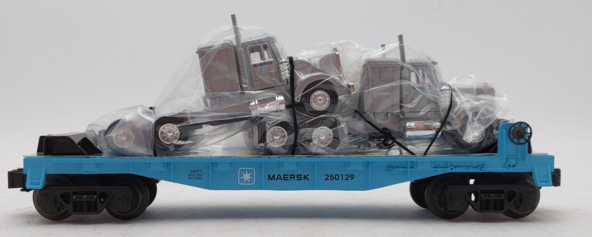 Lionel 6-36091 O Gauge Maersk Flat Car #250129 w/ 2 Diecast Tractors #250129 NIB